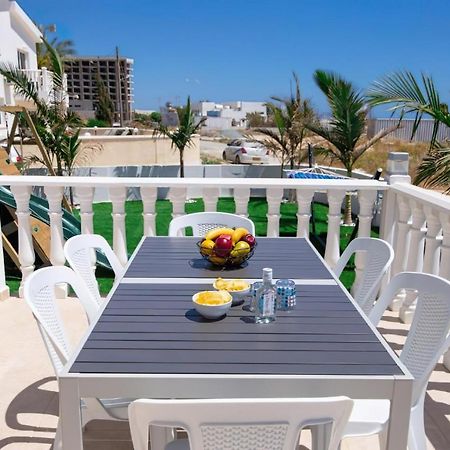 Villa Suncity Boutique Beachfront Айя Напа Екстериор снимка