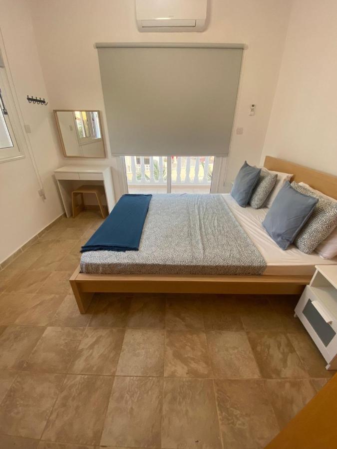 Villa Suncity Boutique Beachfront Айя Напа Екстериор снимка