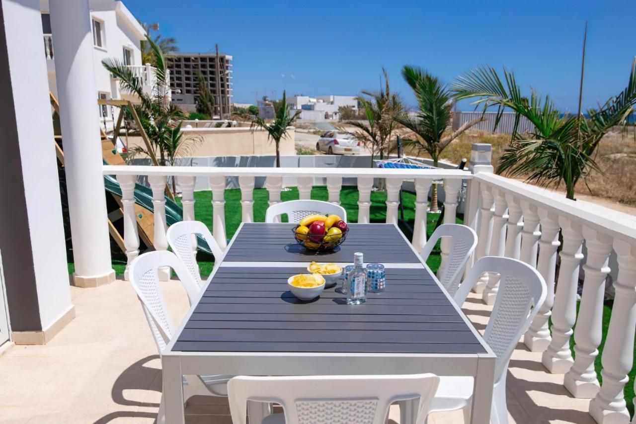 Villa Suncity Boutique Beachfront Айя Напа Екстериор снимка