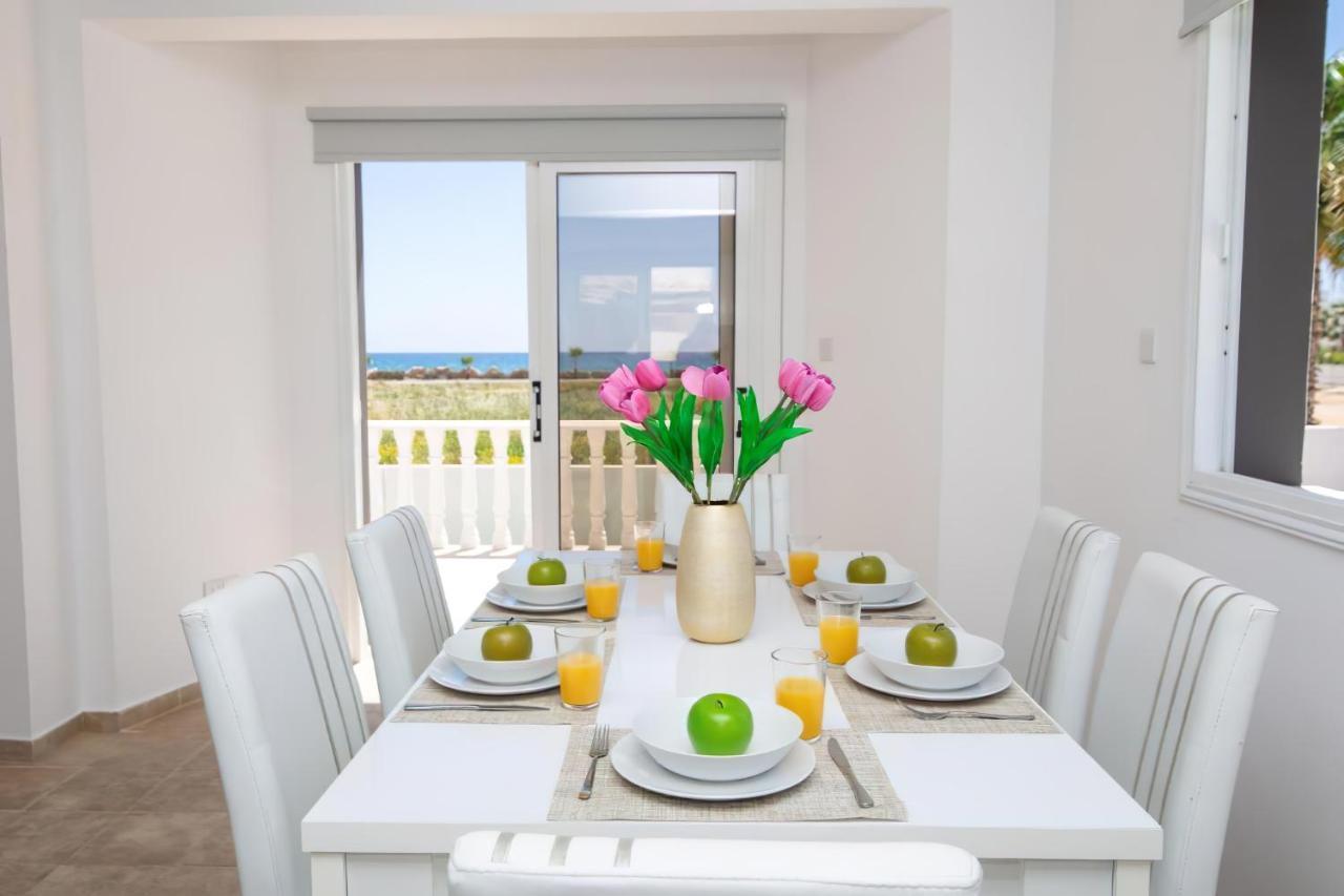 Villa Suncity Boutique Beachfront Айя Напа Екстериор снимка