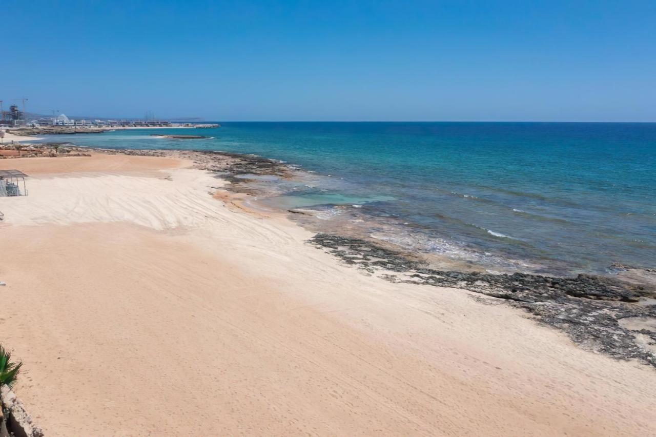 Villa Suncity Boutique Beachfront Айя Напа Екстериор снимка