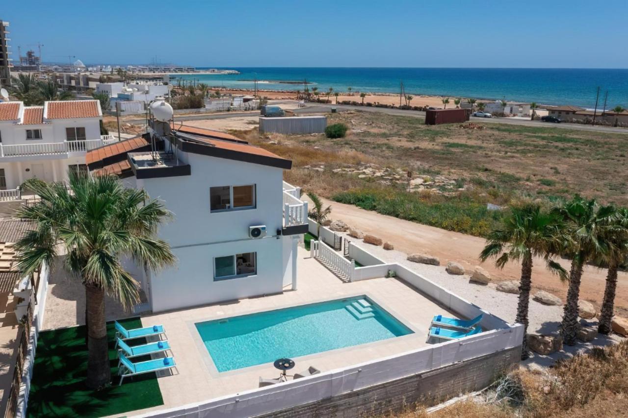 Villa Suncity Boutique Beachfront Айя Напа Екстериор снимка