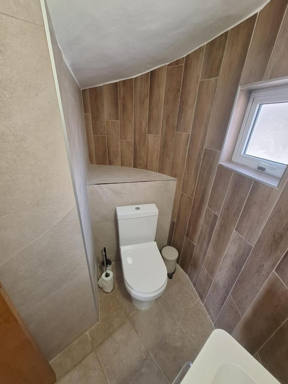 Villa Suncity Boutique Beachfront Айя Напа Екстериор снимка